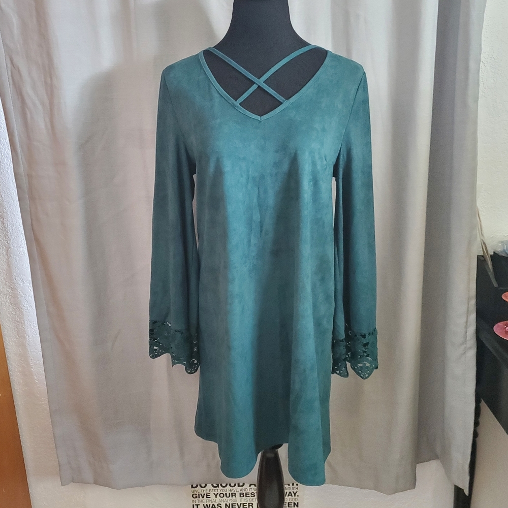 JODIFL Flowy Velvet Dress Emerald Green - Picture 1 of 6